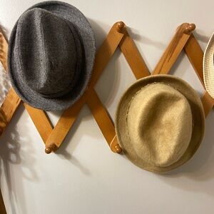 2 Vntg Fedora Hats